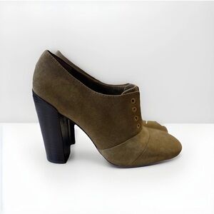Tory Burch | Oxford Pumps | Size 7 | Stacked Heels | Suede | Brown